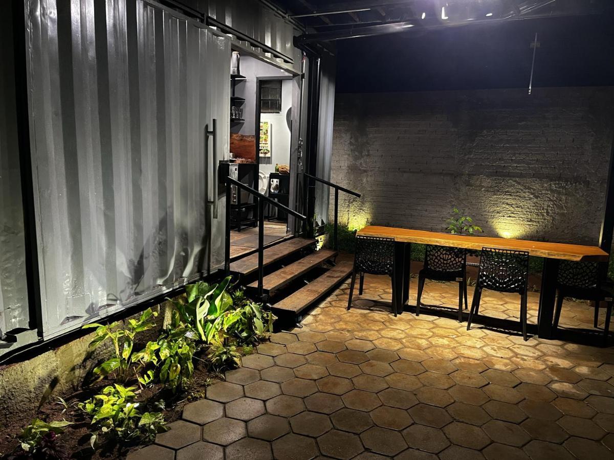 Container-Spa Quente, Projetor Cine, Lareira, Churrasqueira-20Km De Brotas Torrinha Luaran gambar